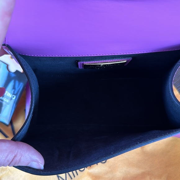 Valentino logo lavender crossbody w/dust bag NWT - Picture 15 of 16